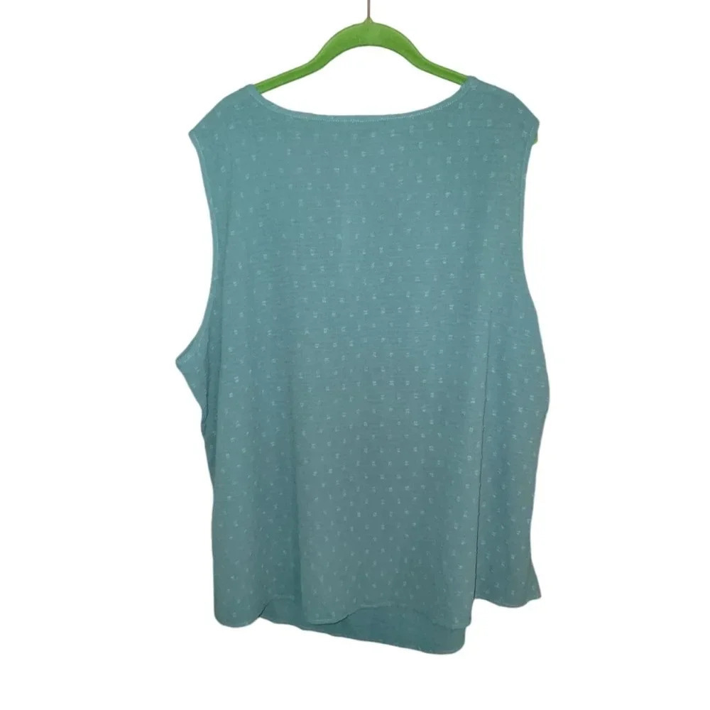 Plus size blouse - Picture 2 of 2